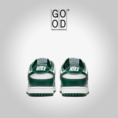 Nike SB Dunk Low "Varsity Green"