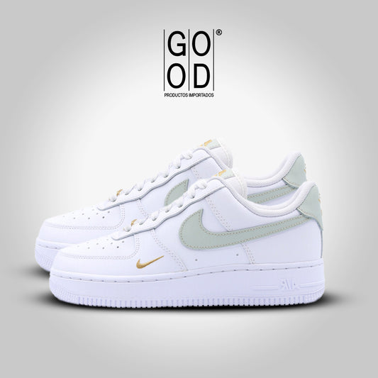 Nike Air Force One "Essential"