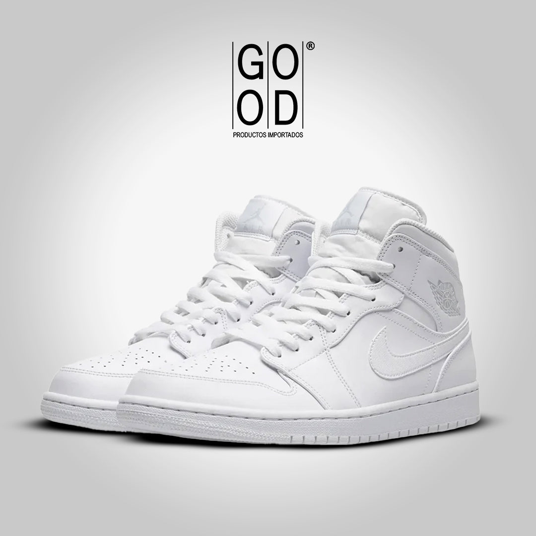 Nike Air Jordan 1 High "Triple White"